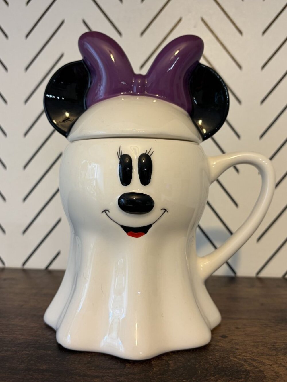 Disney Minnie Mouse Ceramic Ghost Mug Lid Purple Bow Black Ears 8" Halloween